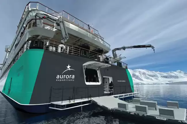Aurora Expedition